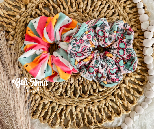TWO&MOON COLLAB SCRUNCHIES