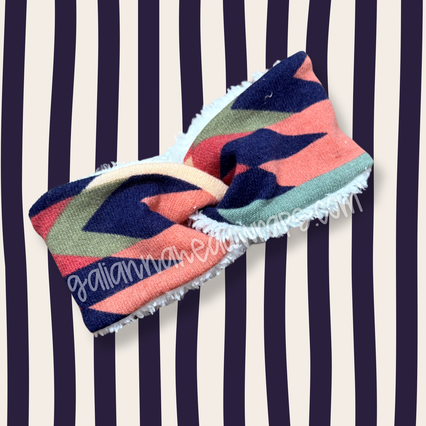 WESTERN CHEVRON - SHERPA LINED TT