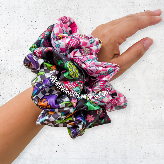 MAMAS DRINK SATIN SCRUNCHIES