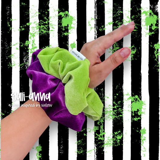 BEETLE-JUICE DROP SCRUNCHIES