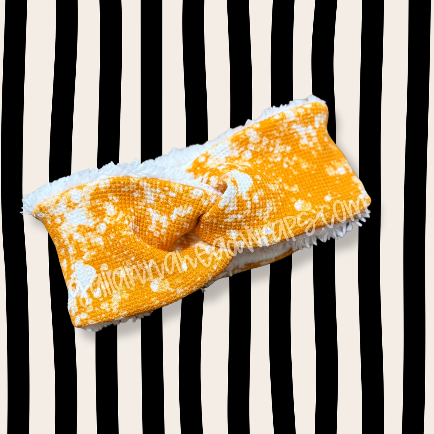 MUSTARD SPLATTER WAFFLE - SHERPA LINED TT