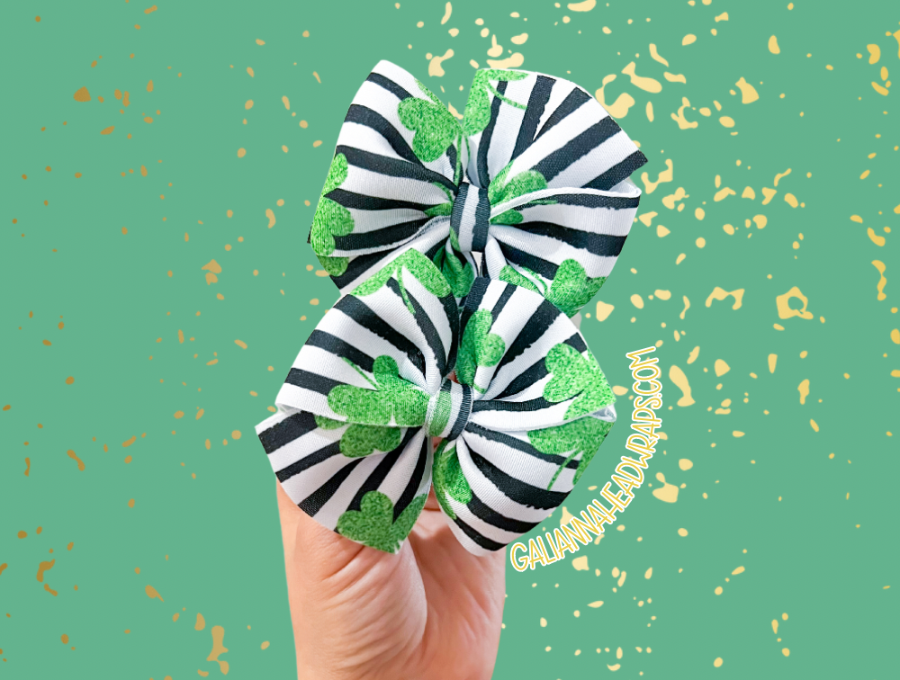 STRIPED CLOVER PINWHEEL PIGGIES