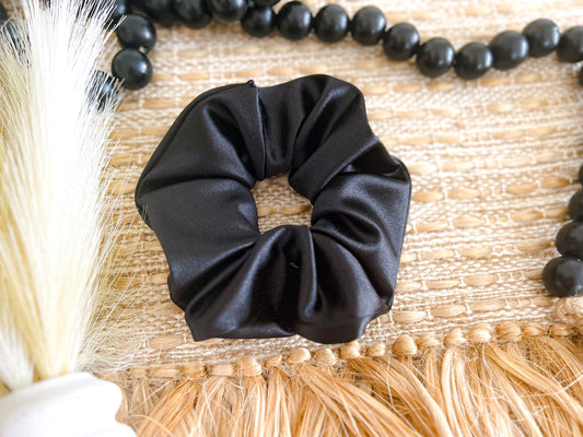 BLACK SATIN SCRUNCHIE