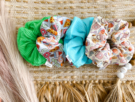 BEACH SUMMER DROP SCRUNCHIE