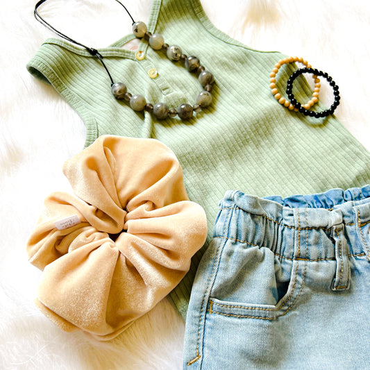 VELVET CHAI LATTE SCRUNCHIE