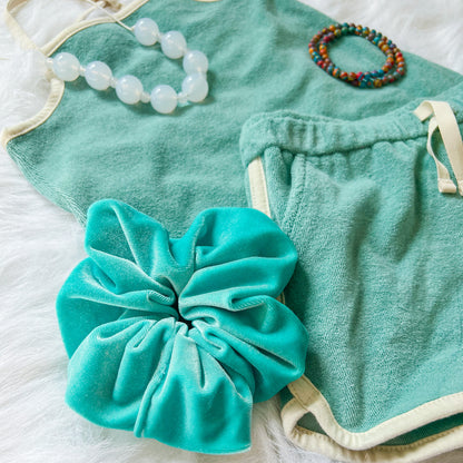 TURQUOISE & CAICOS SCRUNCHIE